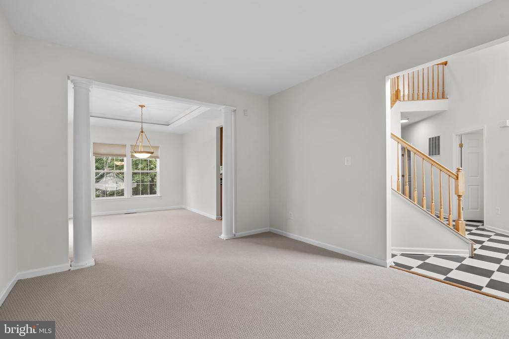 9012 FOREST OAKS ROAD