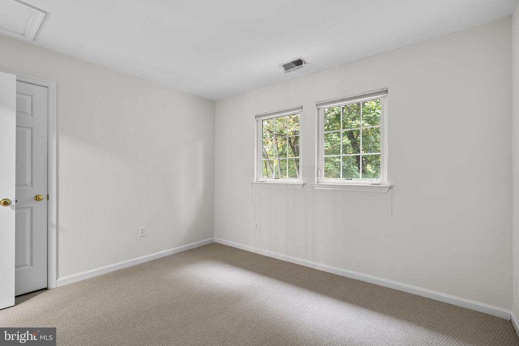 9012 FOREST OAKS ROAD