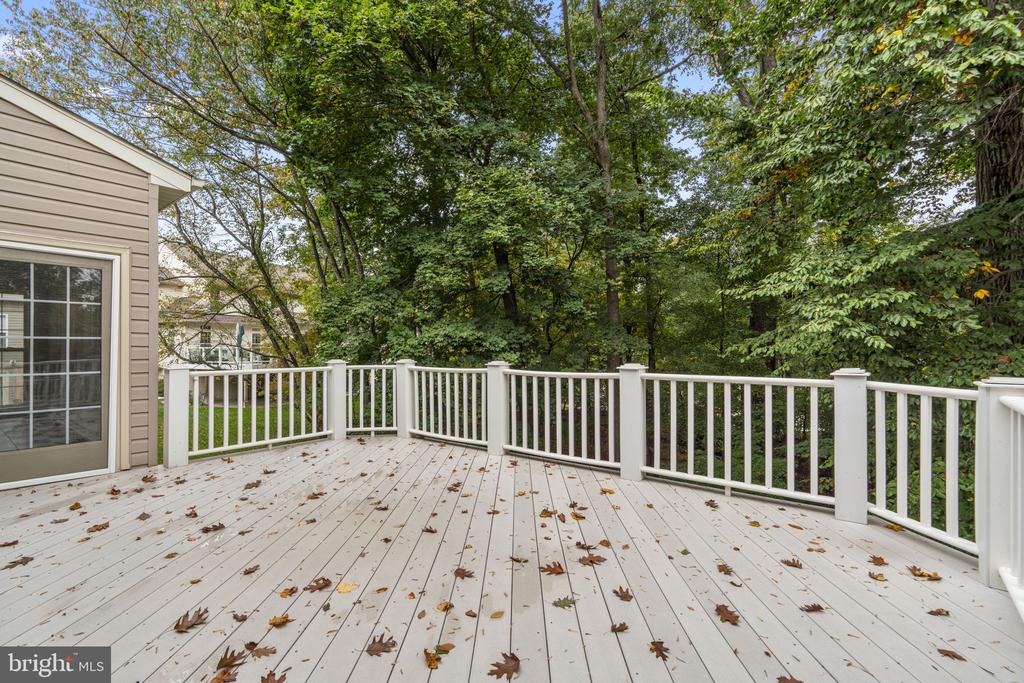 9012 FOREST OAKS ROAD