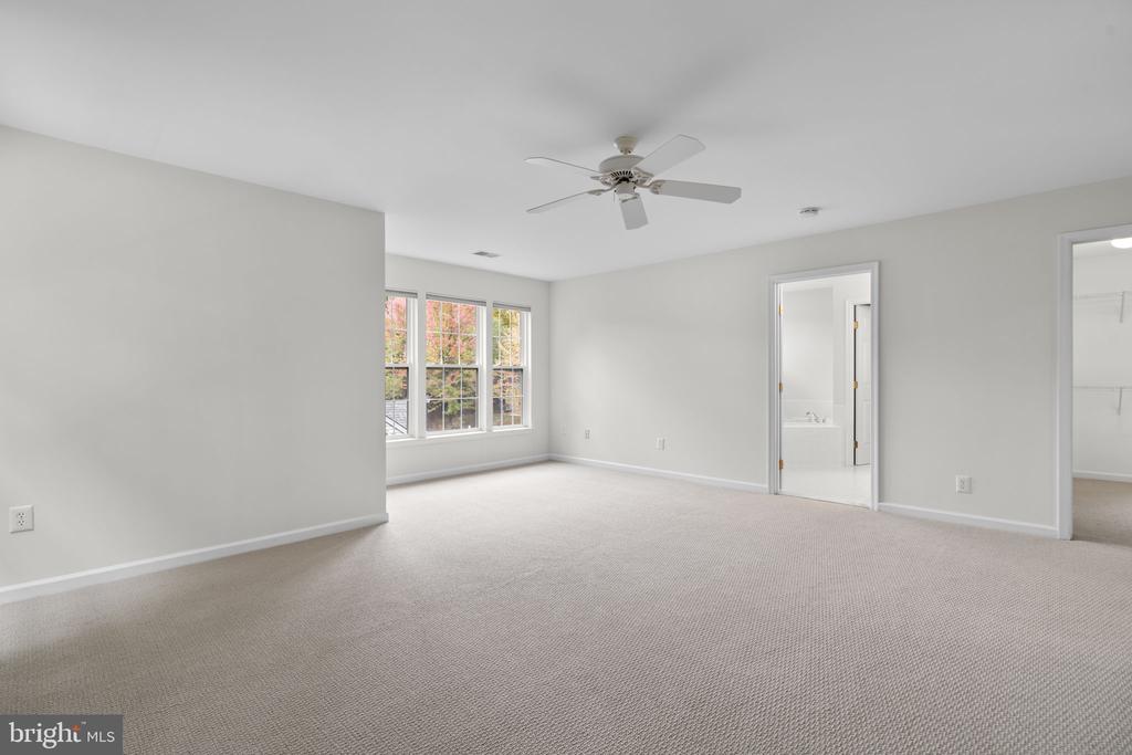 9012 FOREST OAKS ROAD