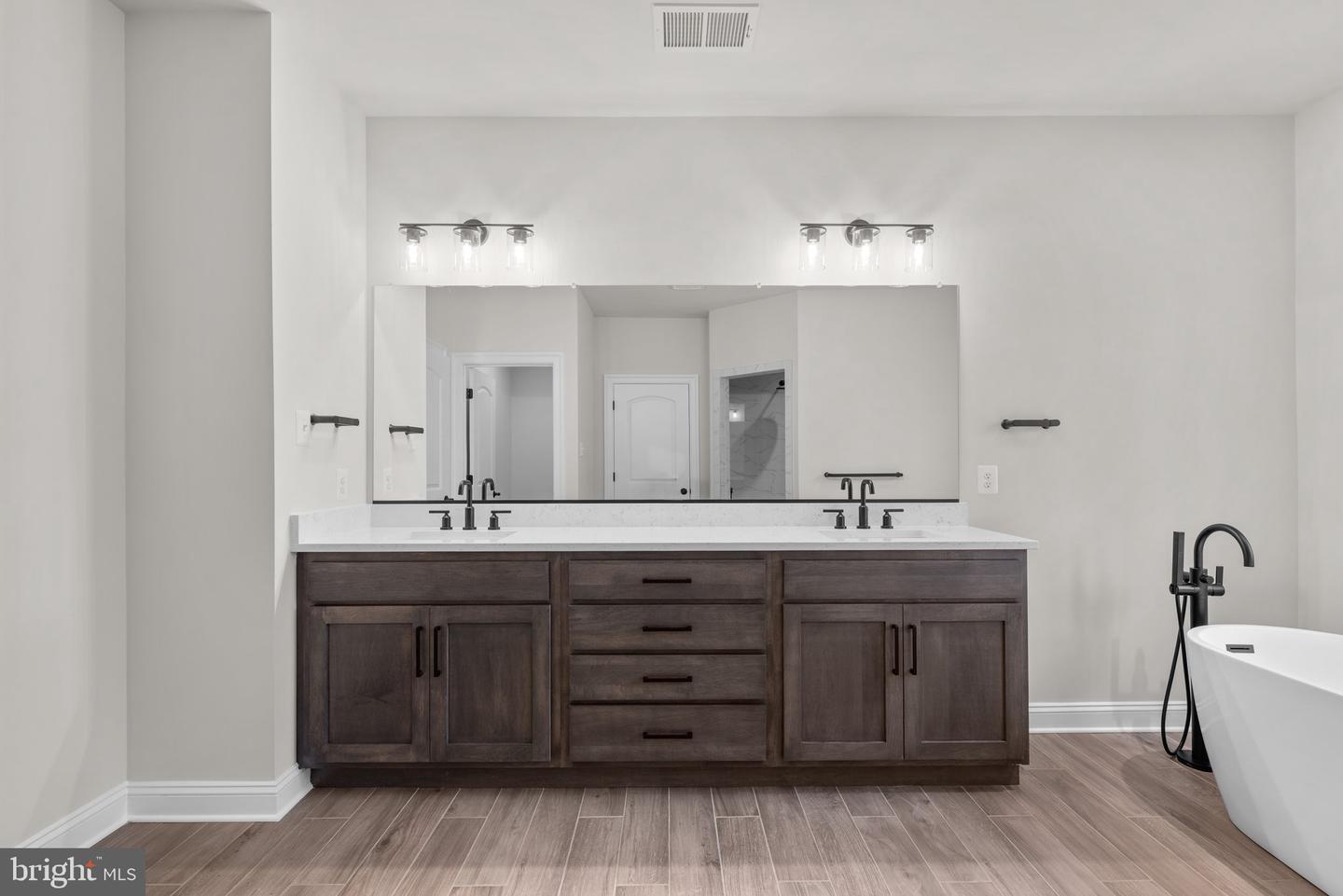 Lot Oc2 Highgate #Benton
