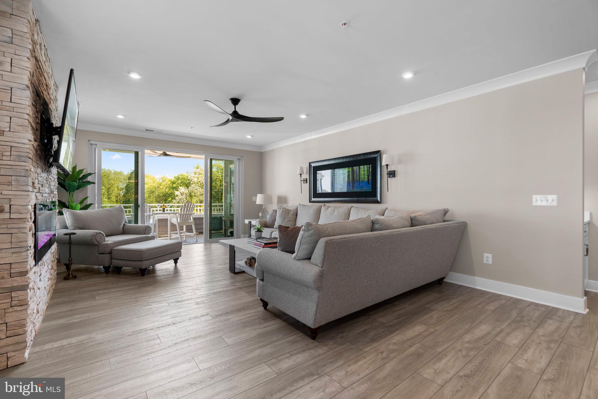 190 HARRIER WAY 21