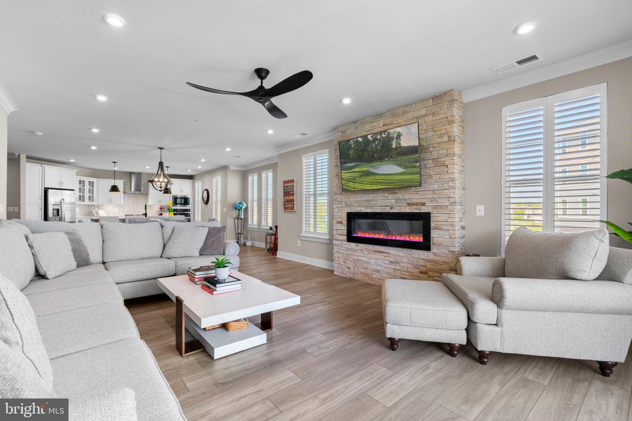 190 HARRIER WAY 21