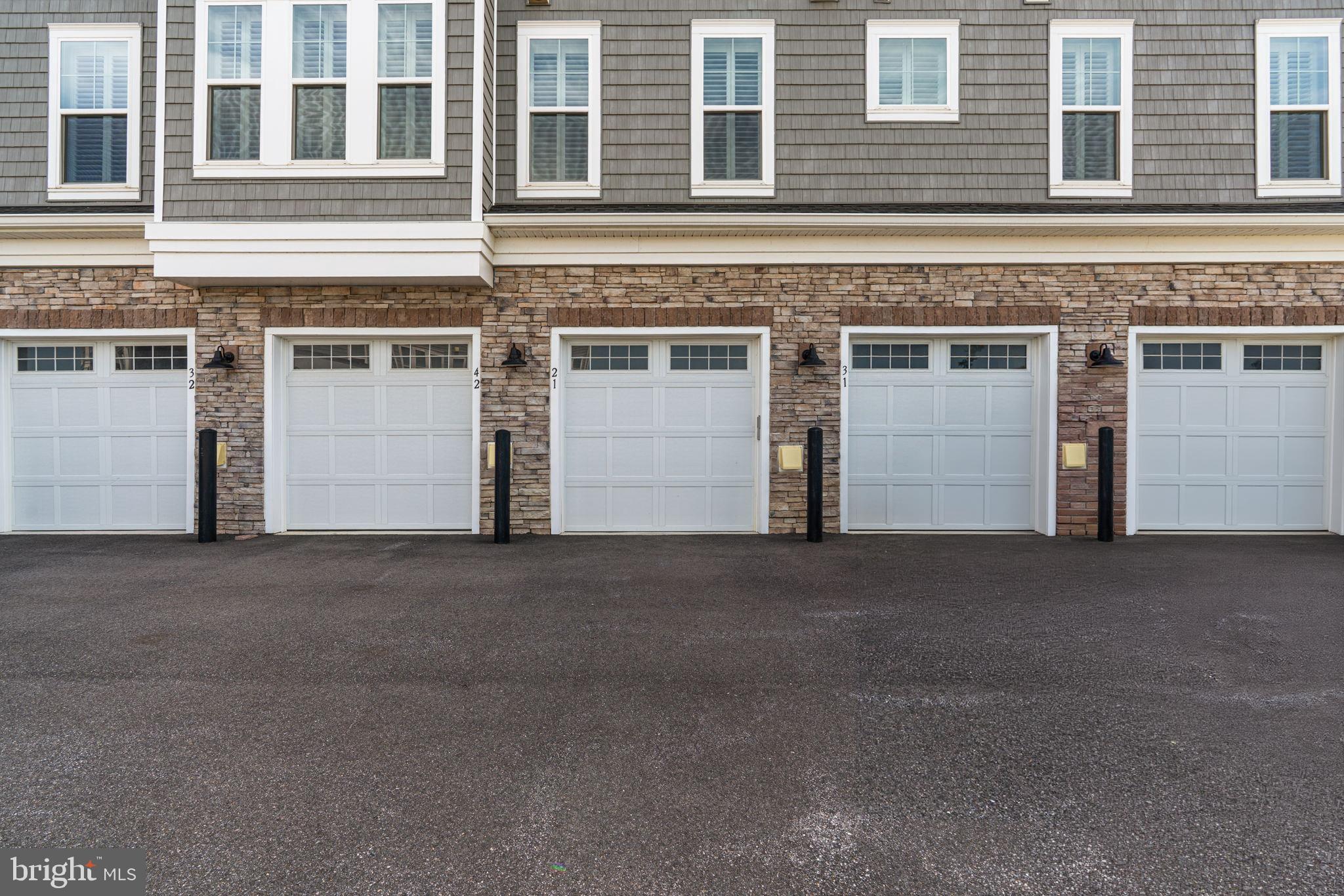 190 HARRIER WAY 21