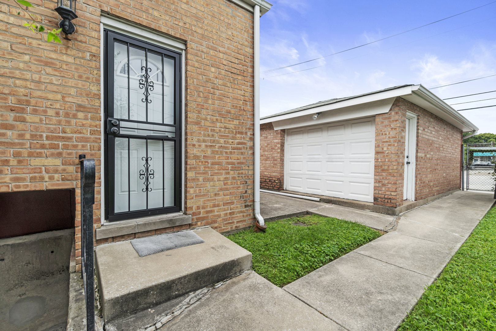 1732 E 87th Place