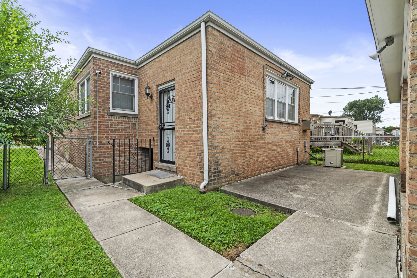 1732 E 87th Place