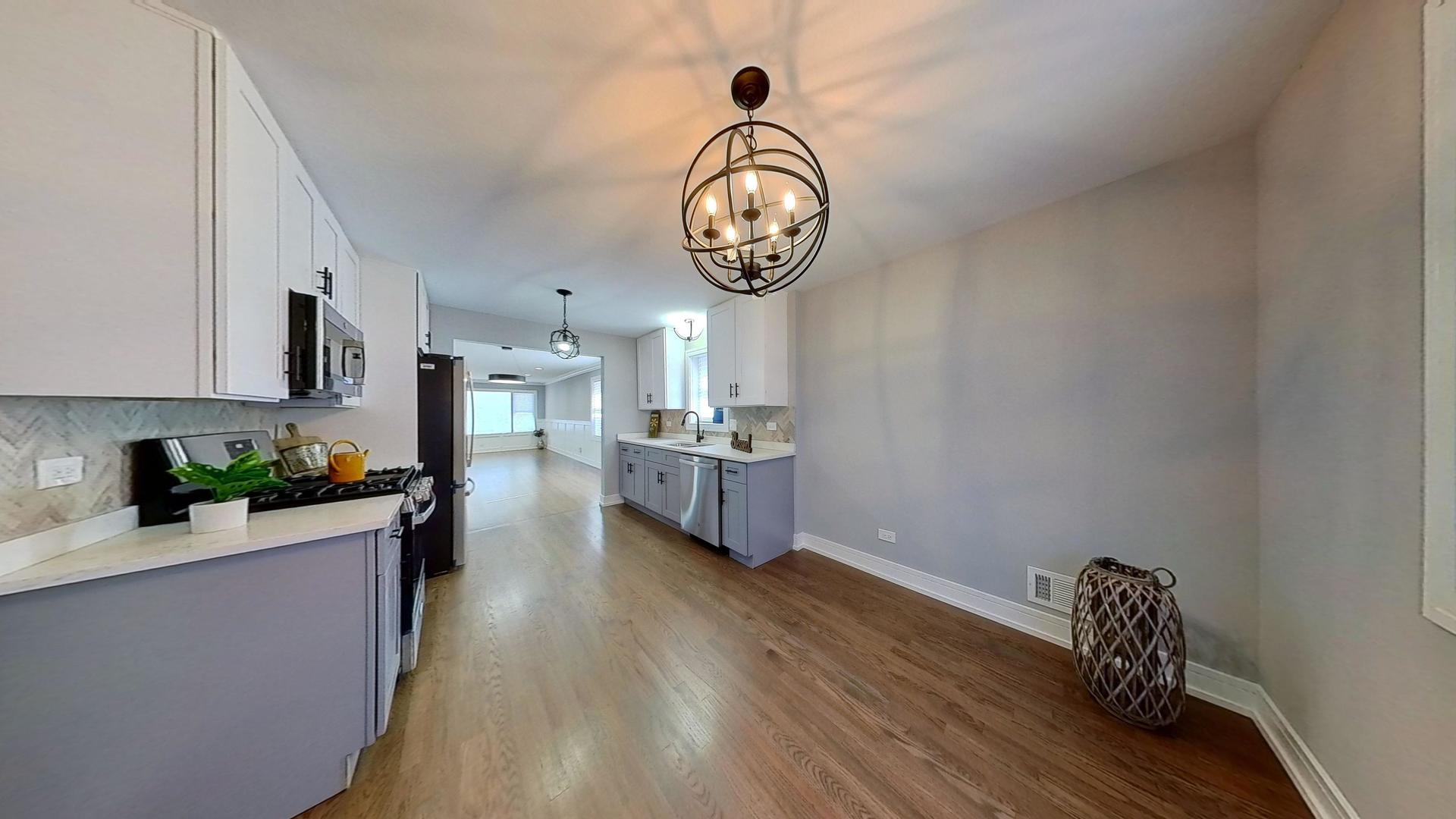 2210 W 81st Place