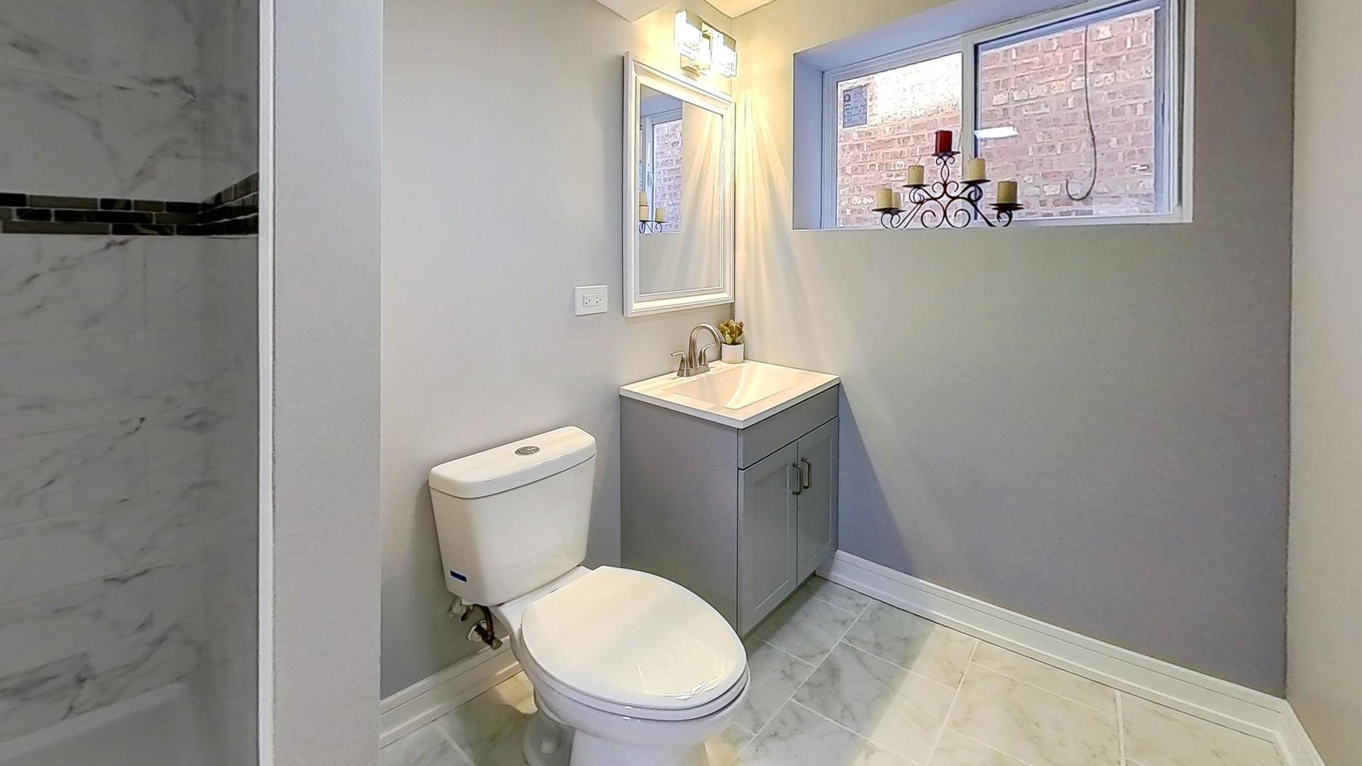 2210 W 81st Place