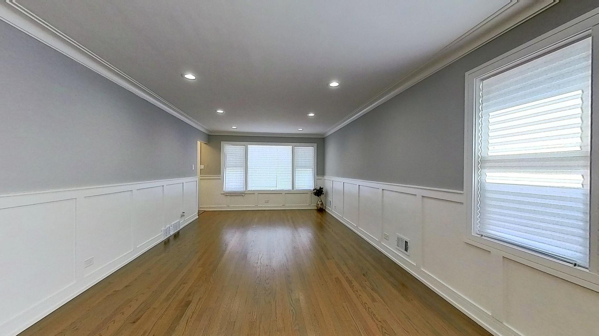 2210 W 81st Place