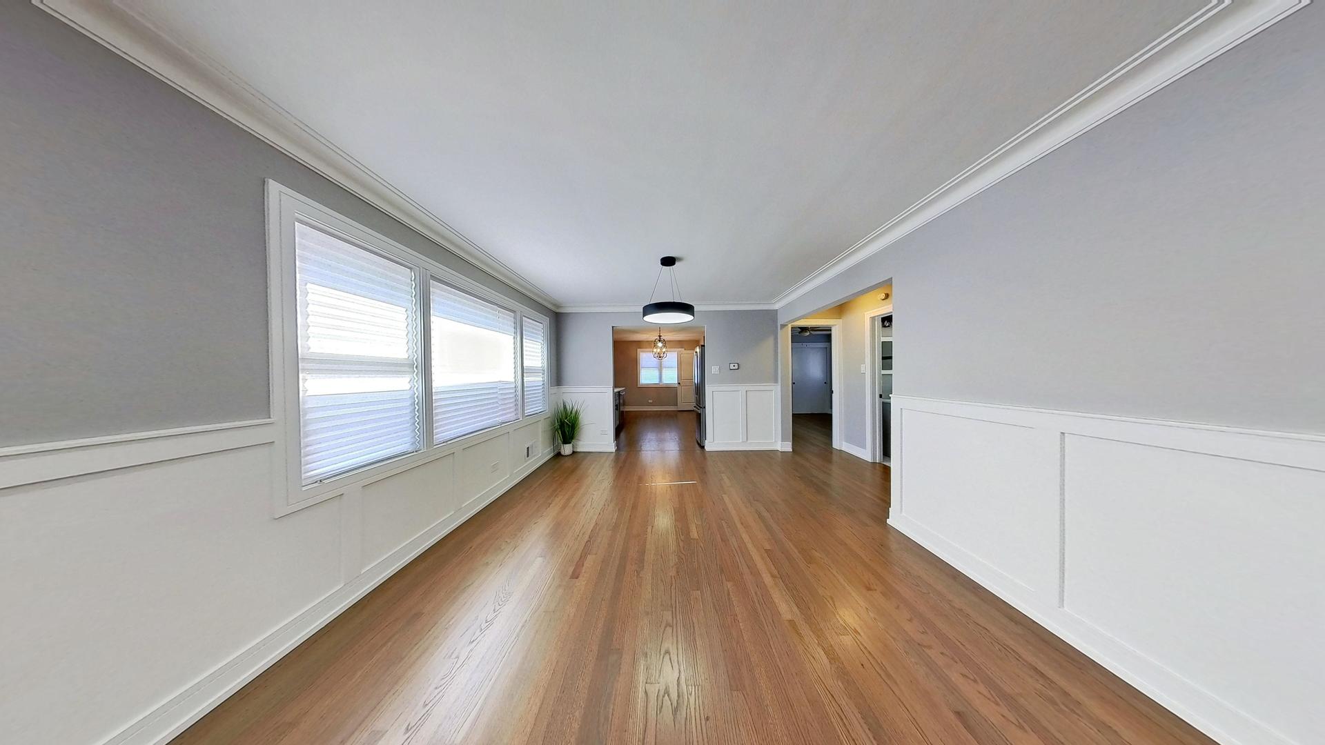 2210 W 81st Place
