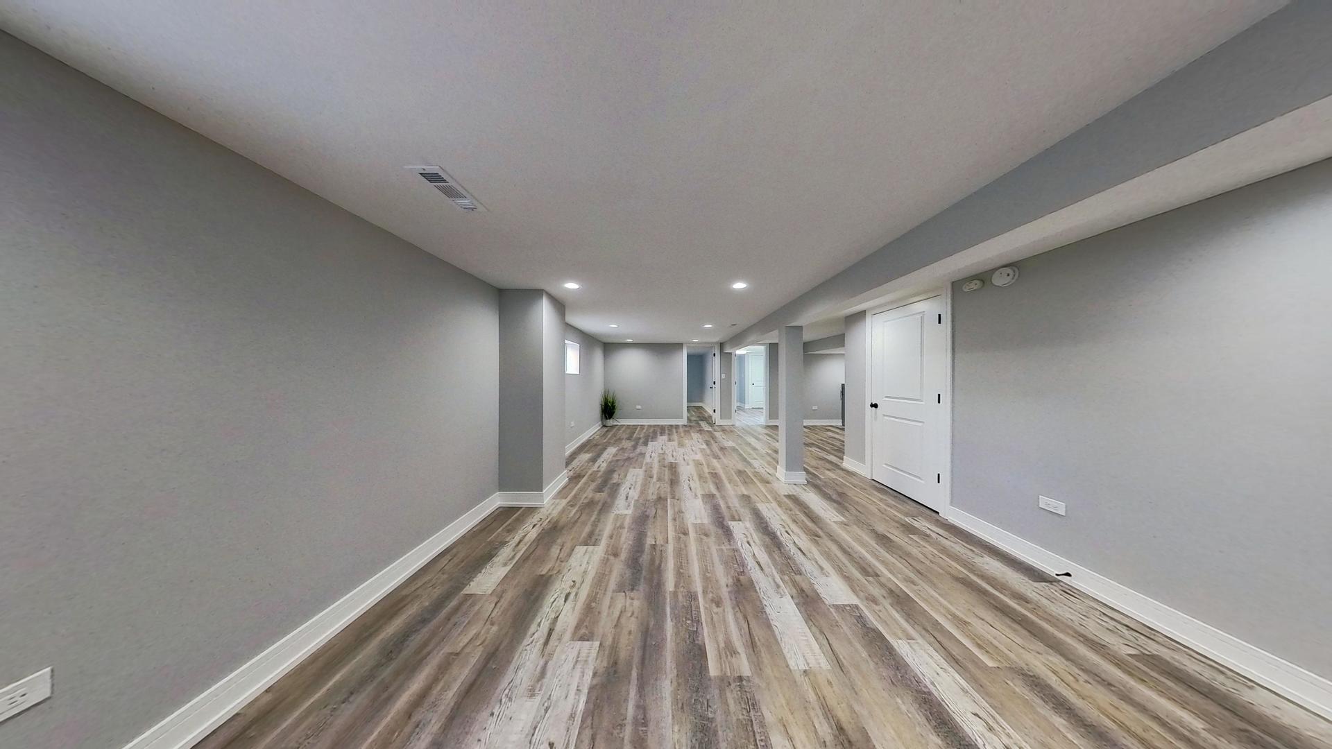2210 W 81st Place
