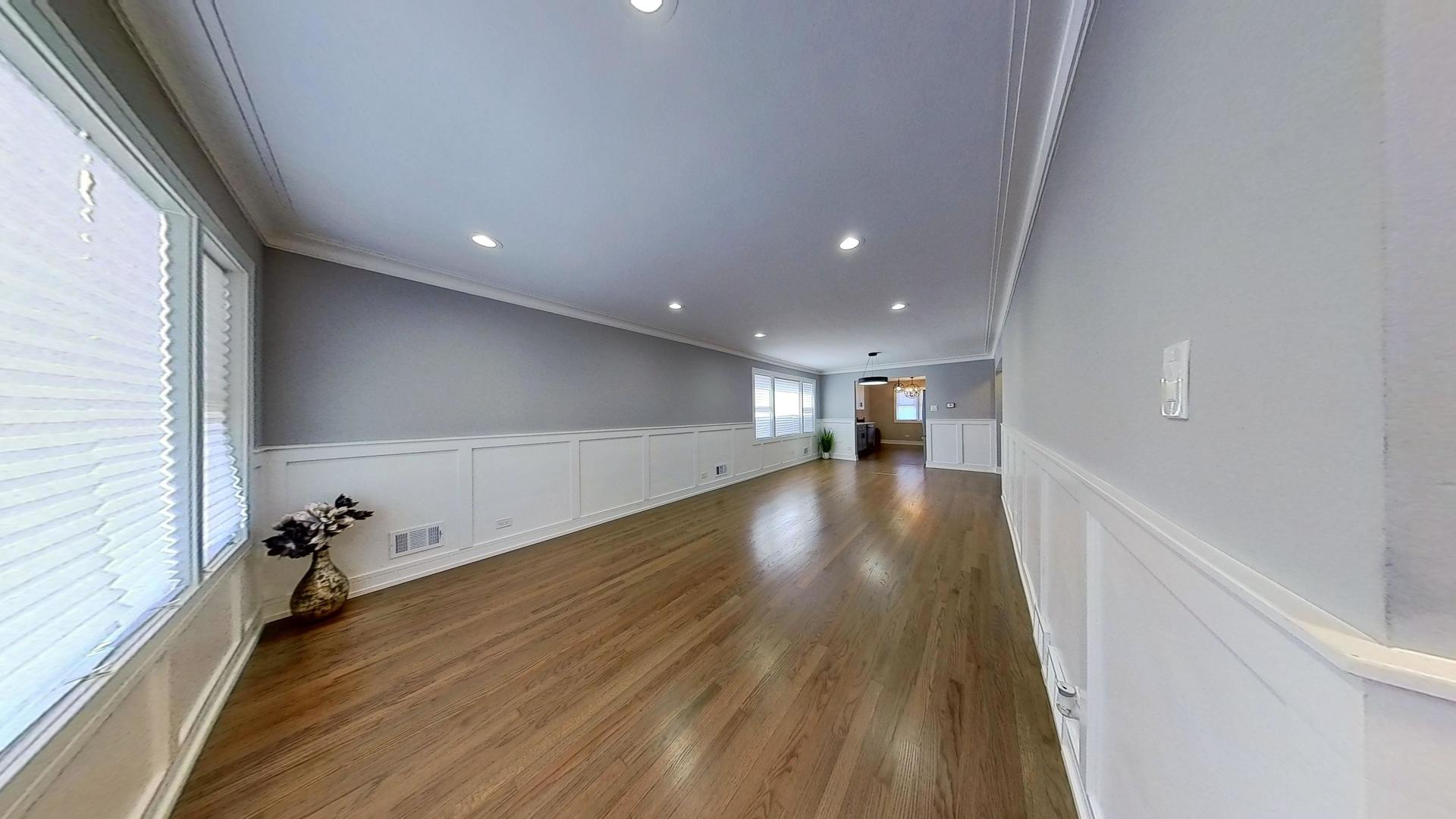 2210 W 81st Place