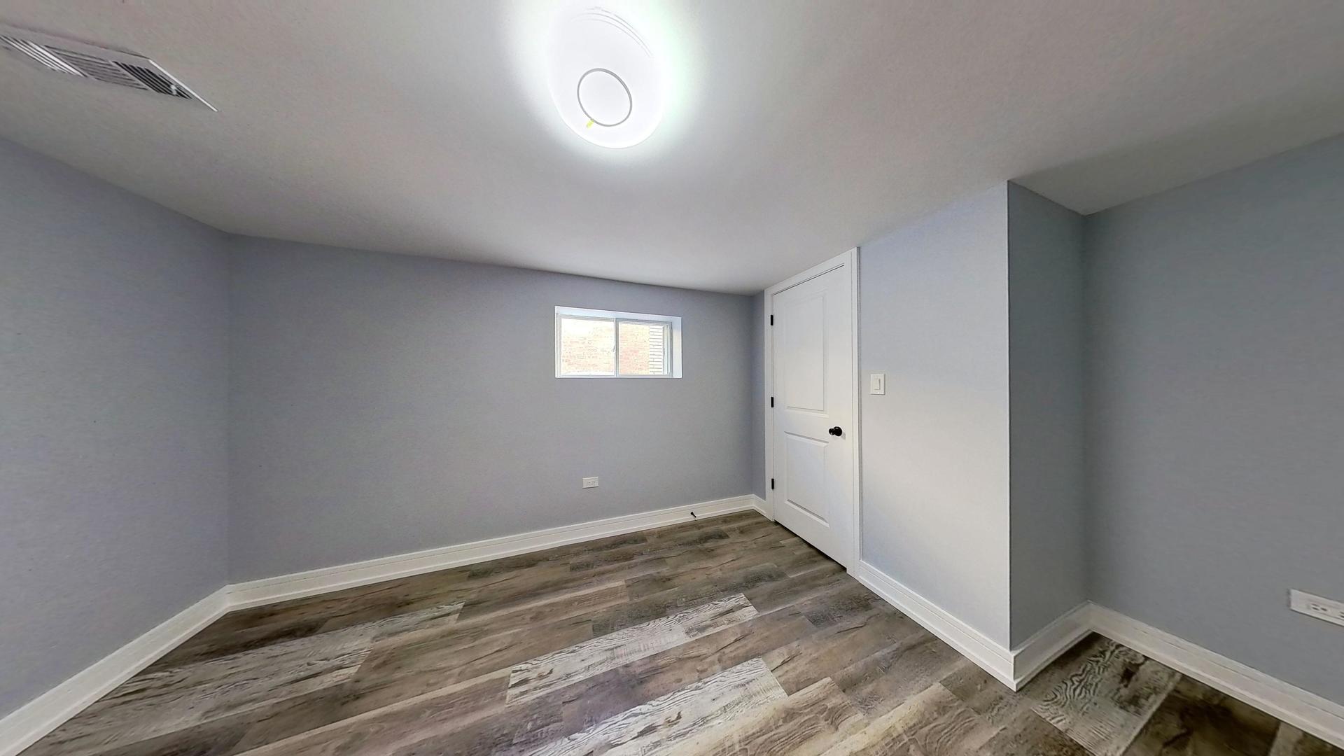 2210 W 81st Place