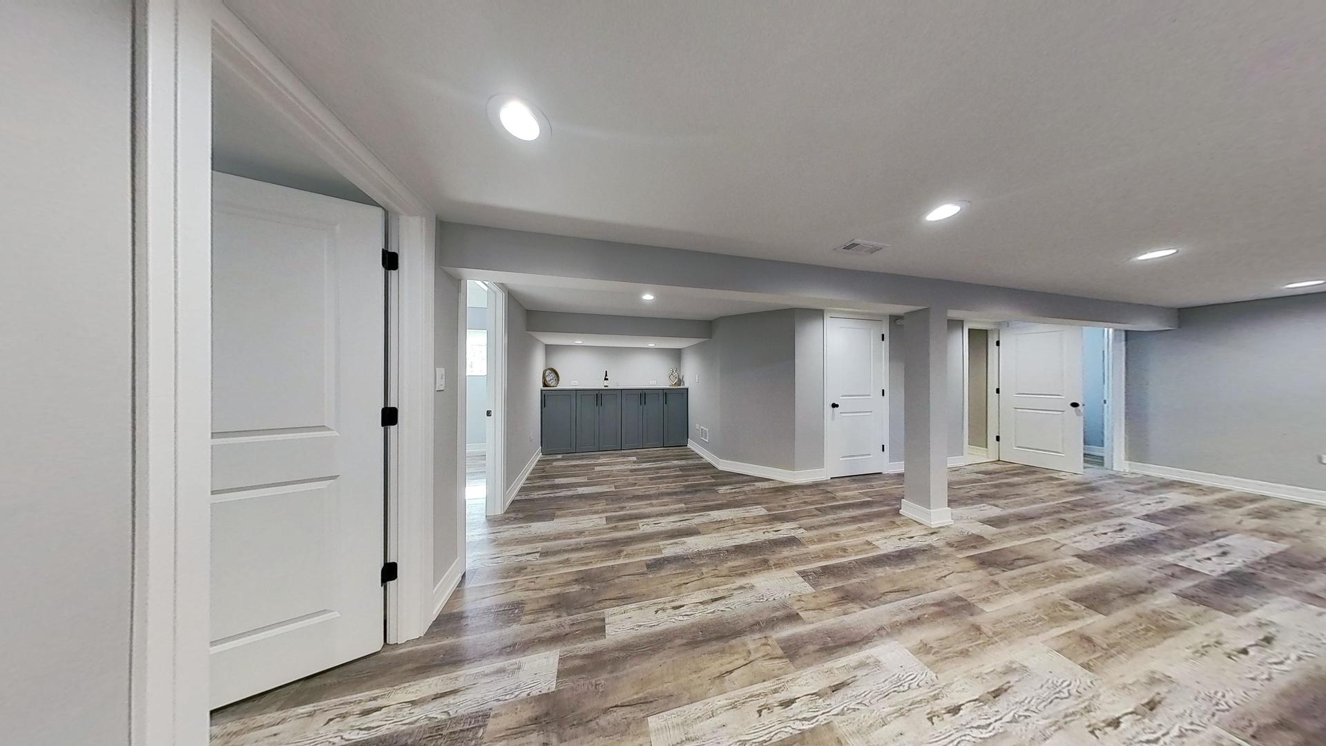 2210 W 81st Place