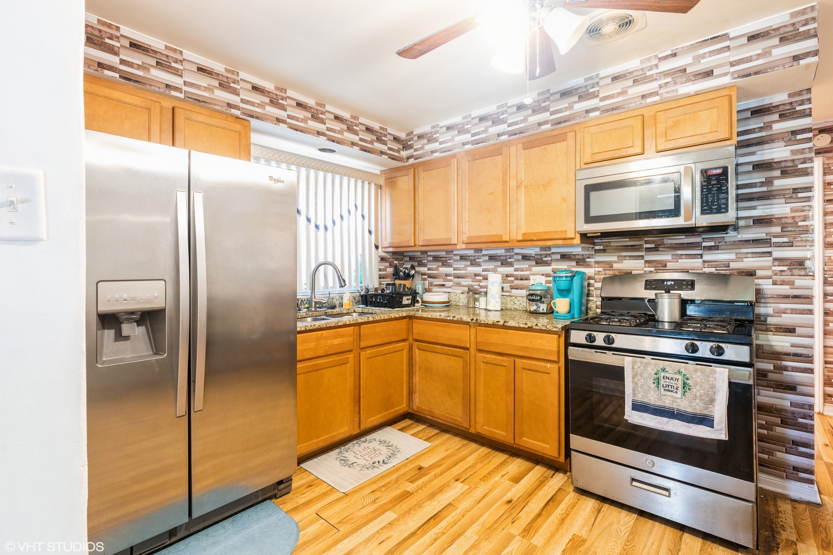 9823 S Ingleside Avenue