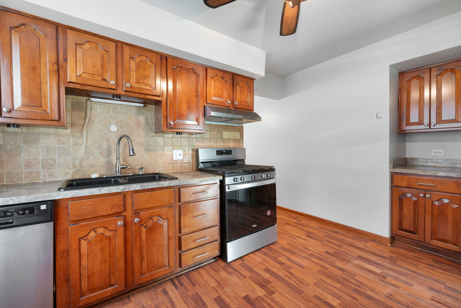 936 N Ridgeland Avenue