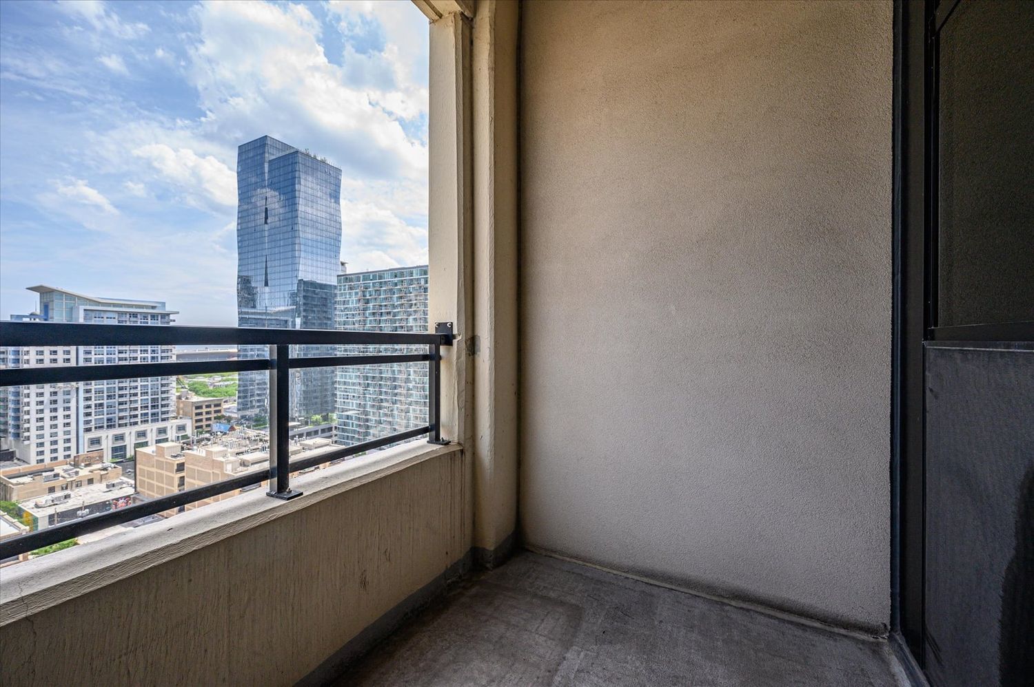 1255 S STATE Street Unit: 1913