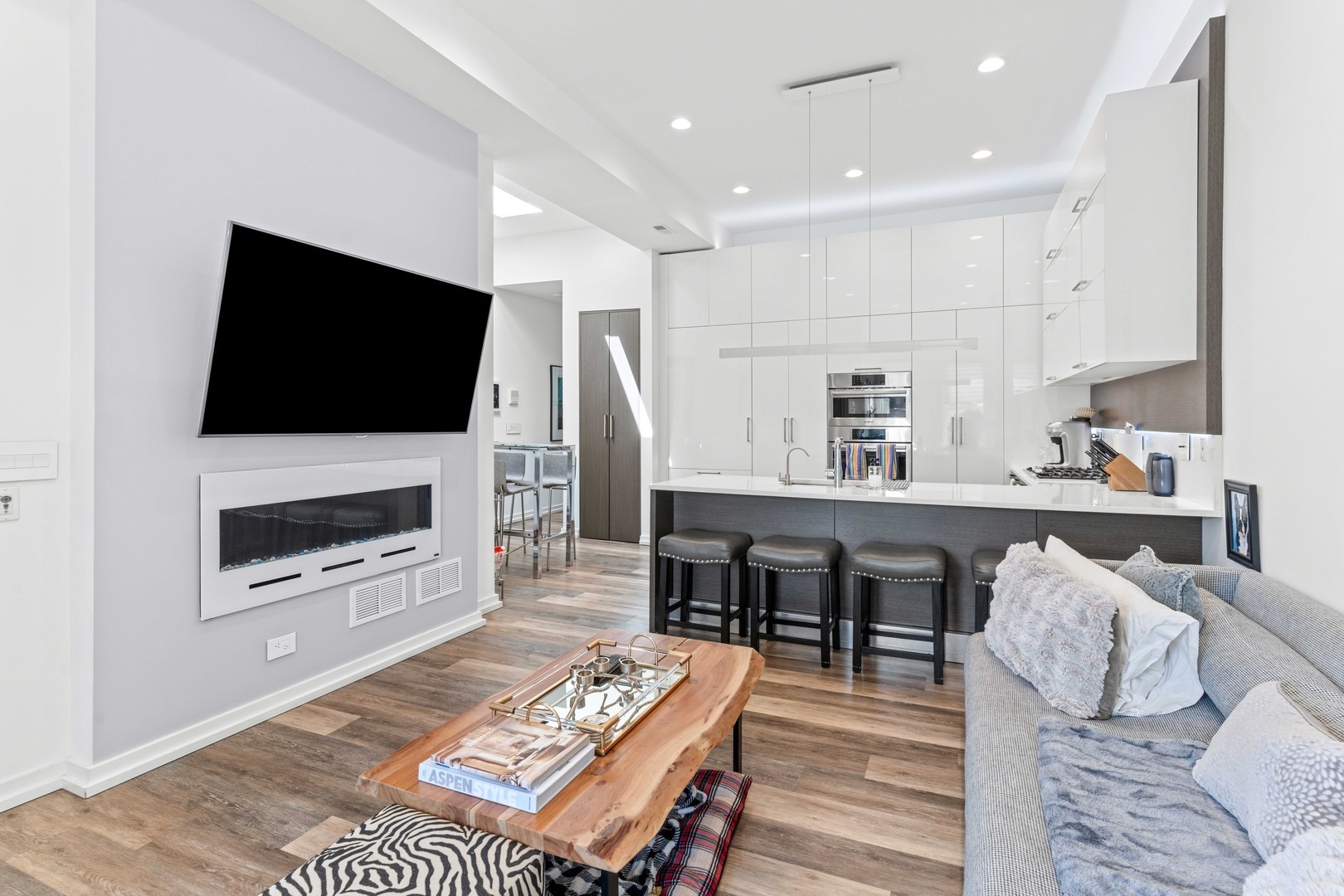 1420 W Fulton Street