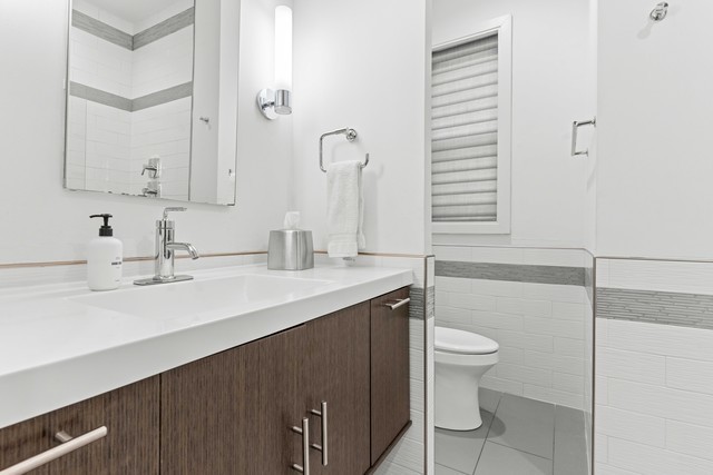 1420 W Fulton Street