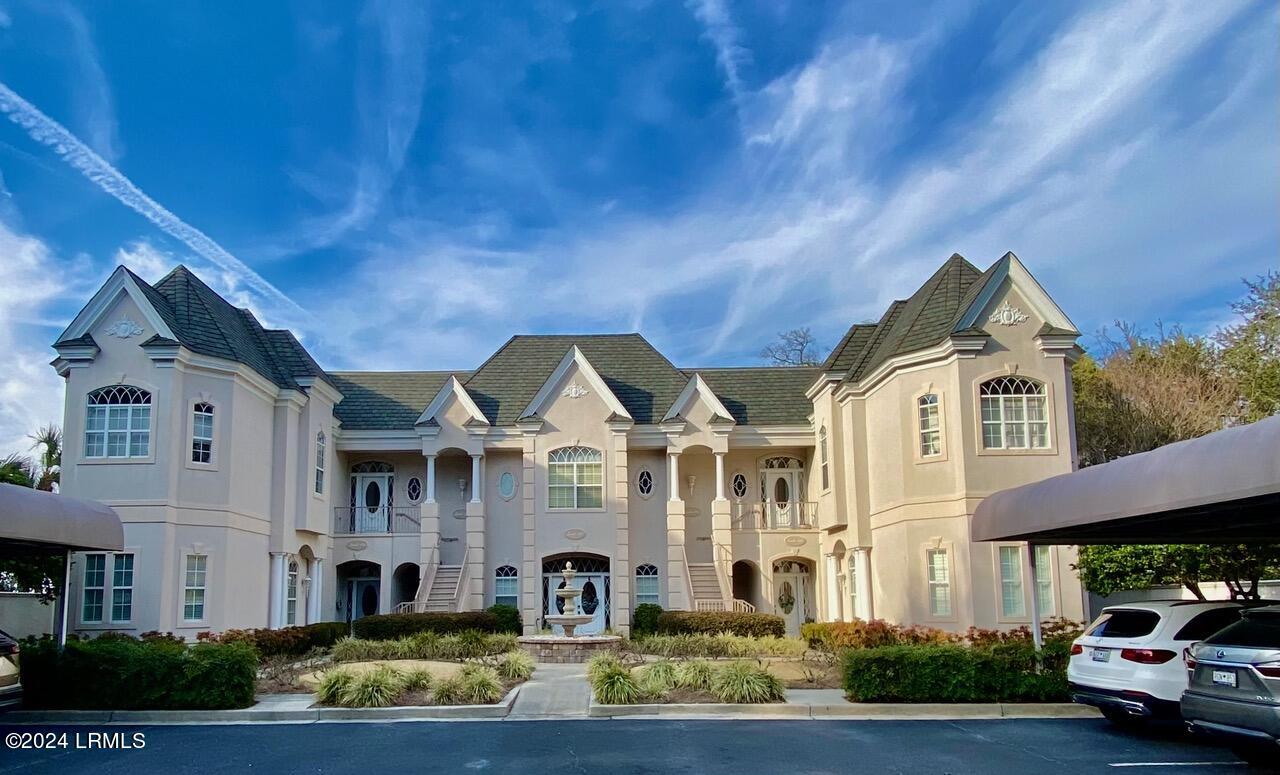 25 Sunset Boulevard Unit: 102