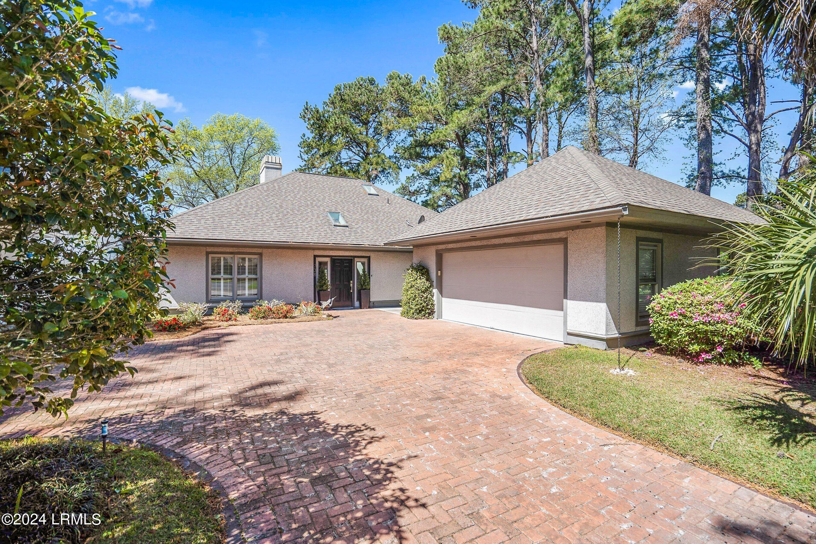 738 N Reeve Road