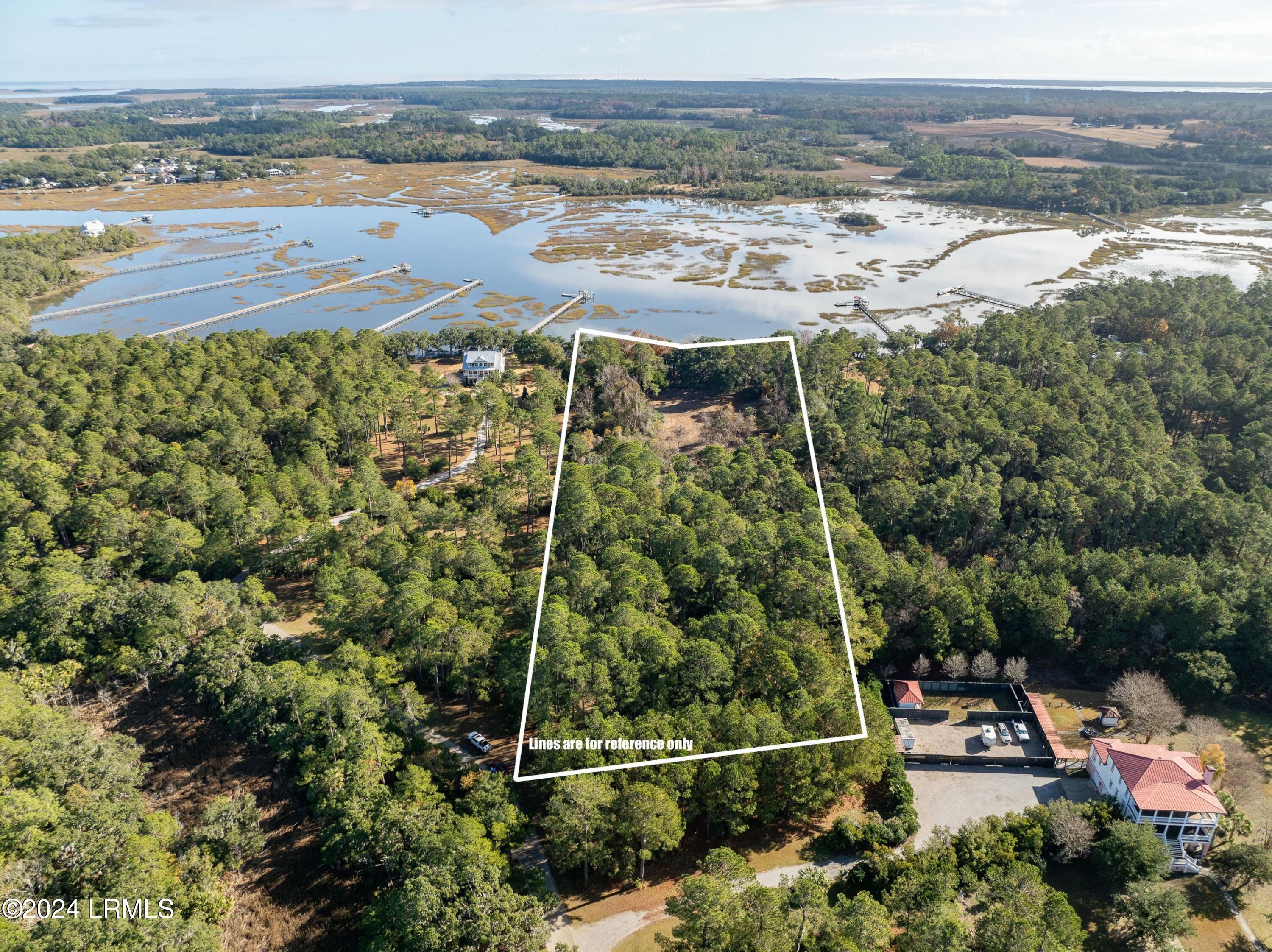 38 Net Weavers Place, St. Helena Island