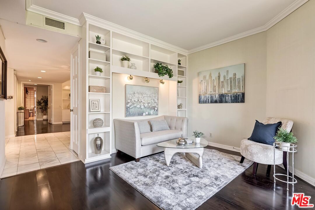 4760 Park Encino Ln Unit: 109
