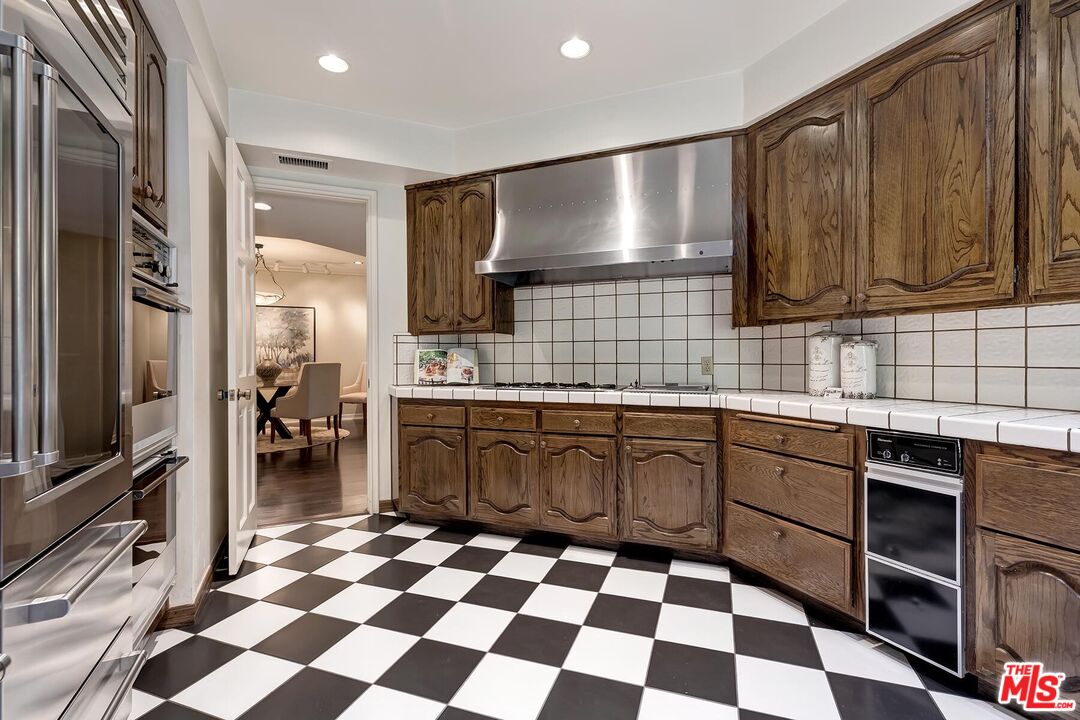 4760 Park Encino Ln Unit: 109