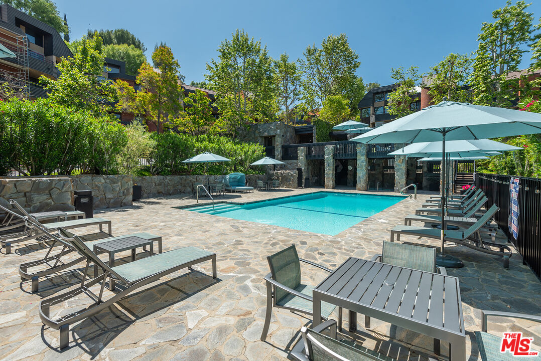 4760 Park Encino Ln Unit: 109