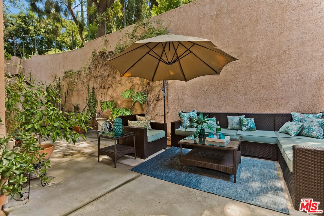 4760 Park Encino Ln Unit: 109