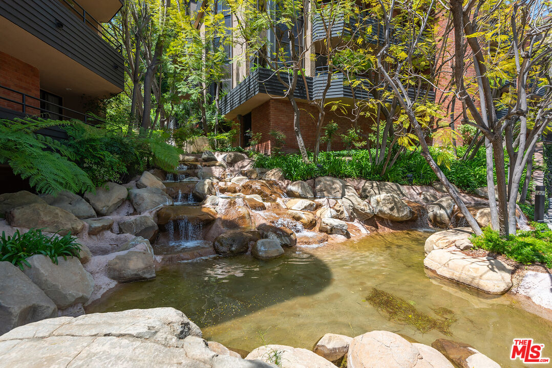 4760 Park Encino Ln Unit: 109