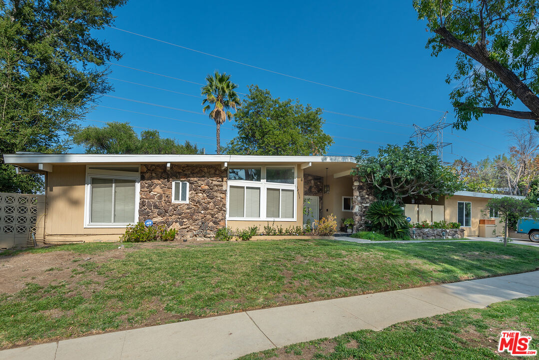 18653 Palomino Dr