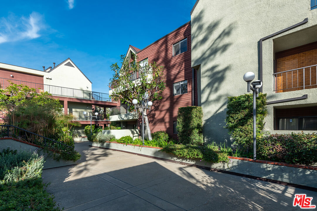 1809 Peyton Ave Unit: 113