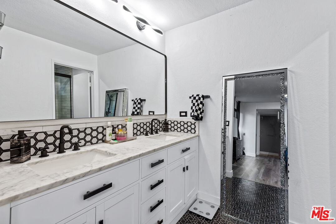 1809 Peyton Ave Unit: 113
