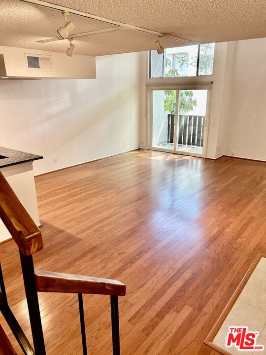 18645 Hatteras St Unit: 274