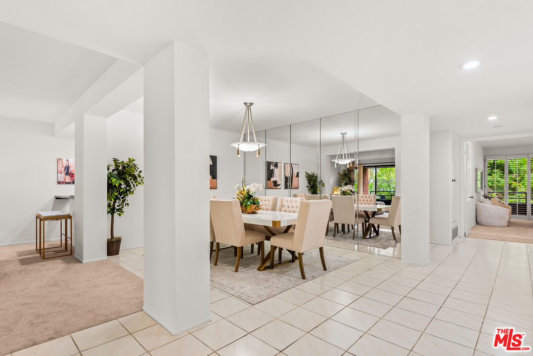 4736 Park Encino Ln Unit: 215