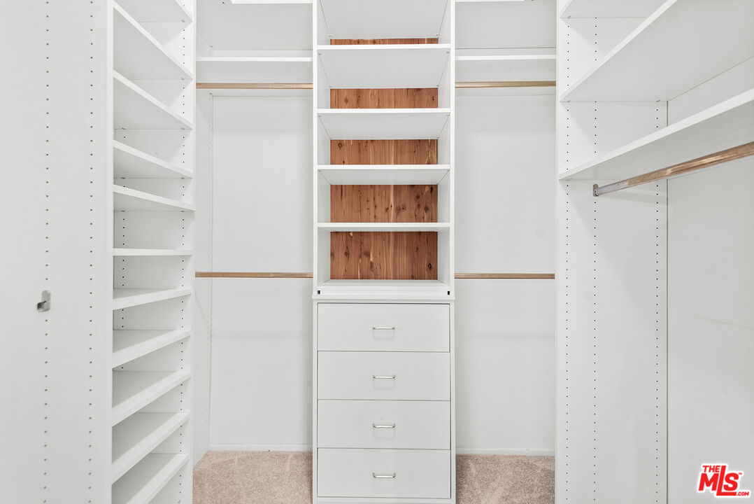 4736 Park Encino Ln Unit: 215