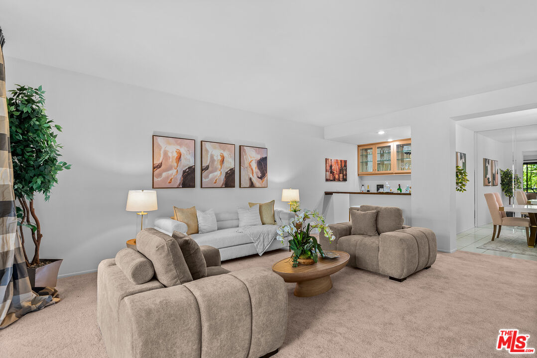 4736 Park Encino Ln Unit: 215