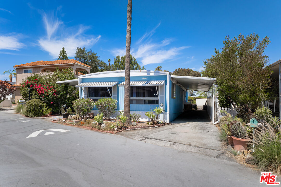 120 Navajo Ln