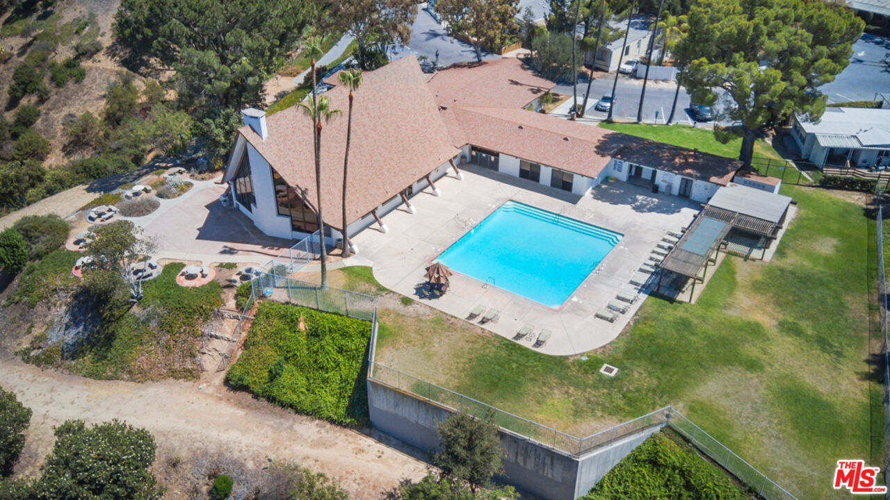 120 Navajo Ln