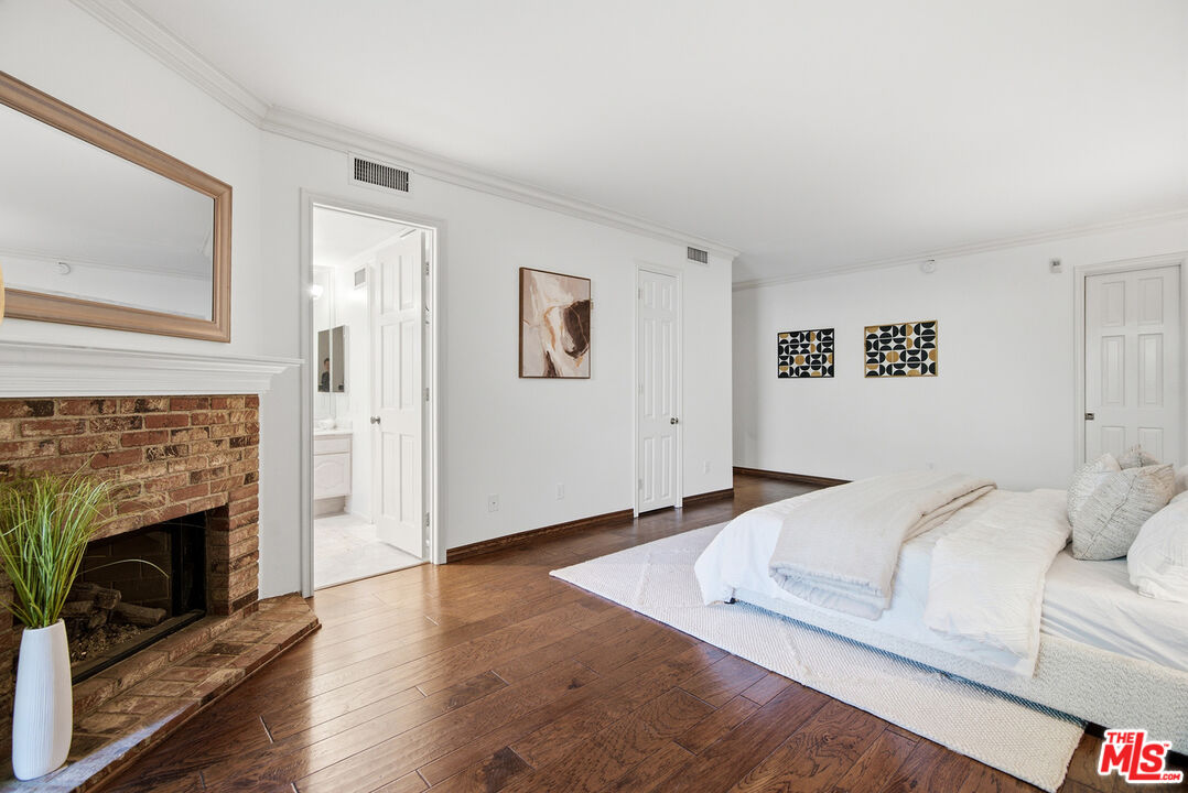 4784 Park Encino Ln Unit: 103