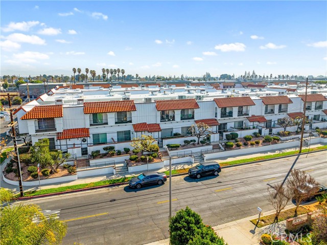 10030 Owensmouth AVE Unit: 32