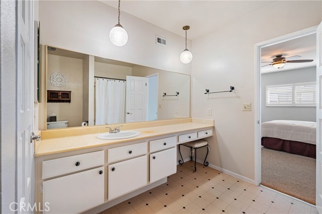 10030 Owensmouth AVE Unit: 32