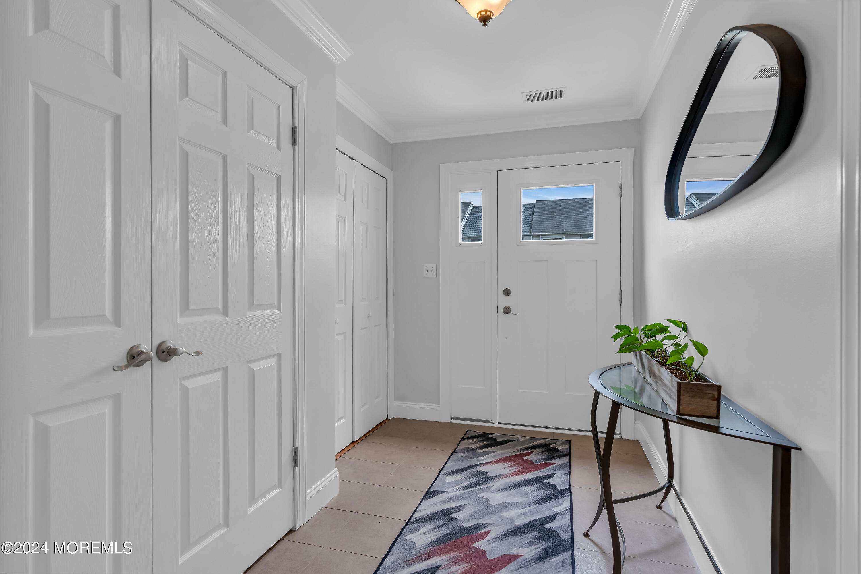 17 Lexington Circle