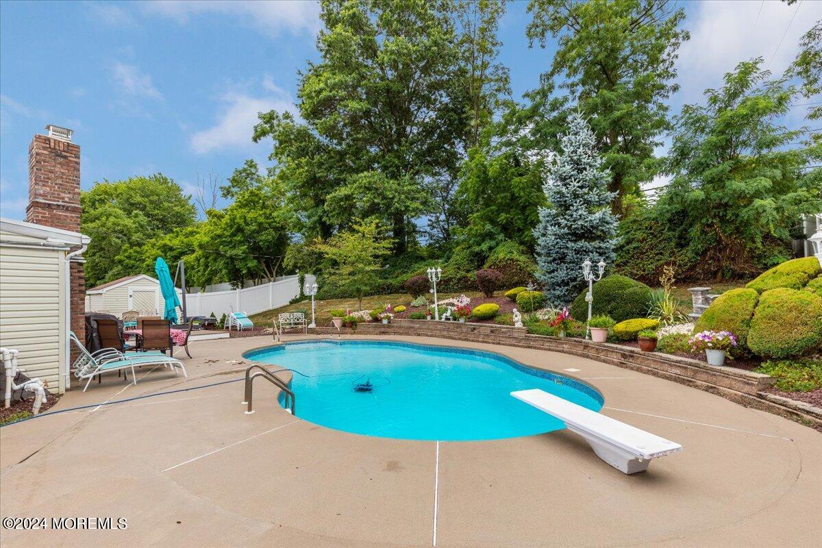 14 Brentwood Road