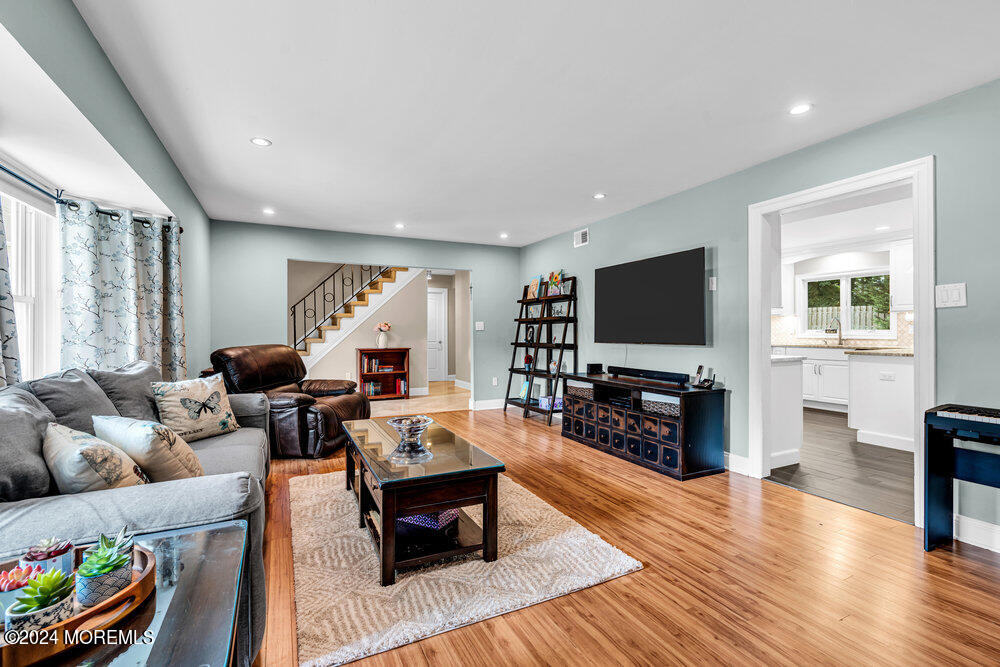 80 Warren Drive