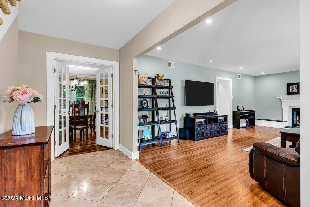 80 Warren Drive