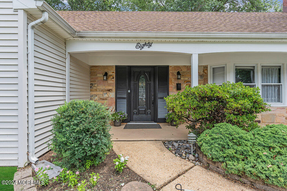 80 Warren Drive