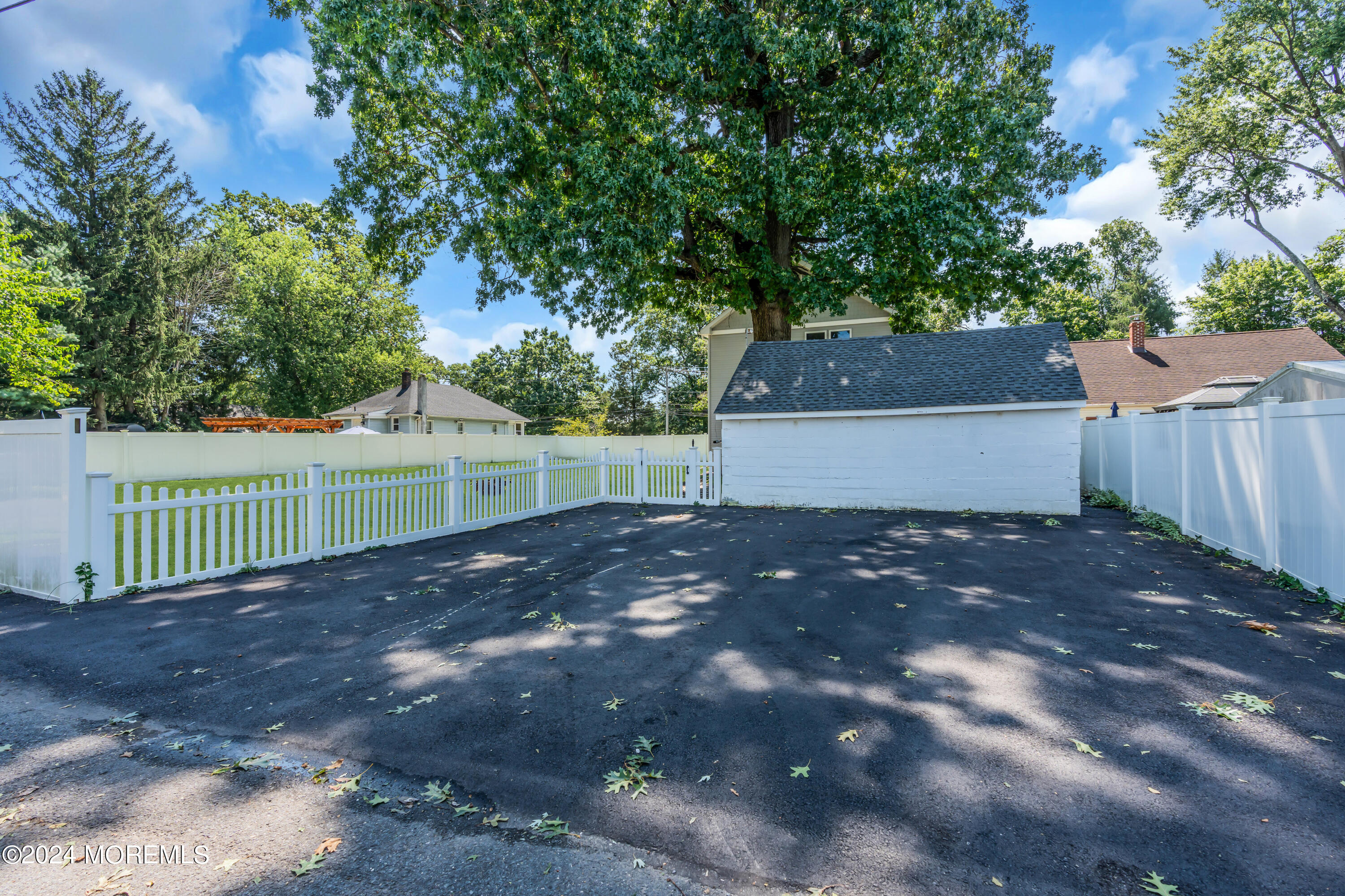 14 Asbury Avenue
