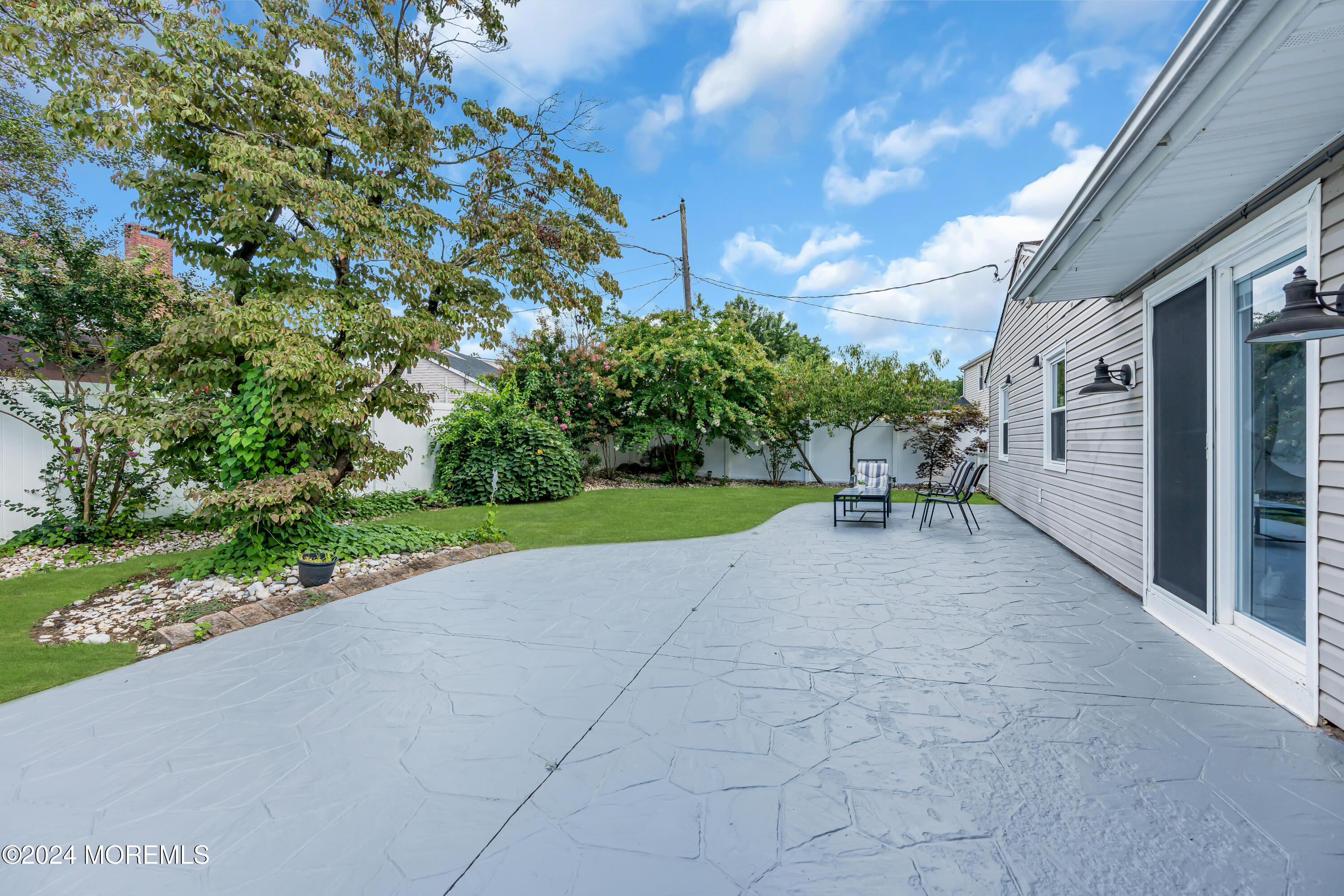 49 Idlewild Lane